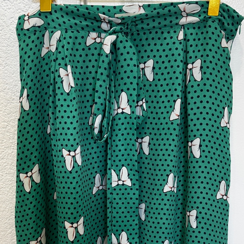 Come Toi Elegant Green A-Line Skirt with Bow